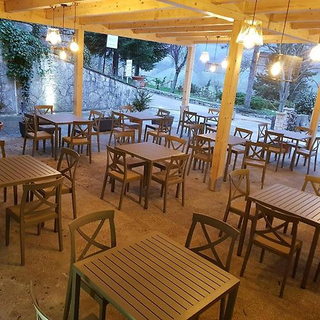Hotel Pineta Ristorante Country House In Fabriano Campodonico (Ancona) Exterior foto