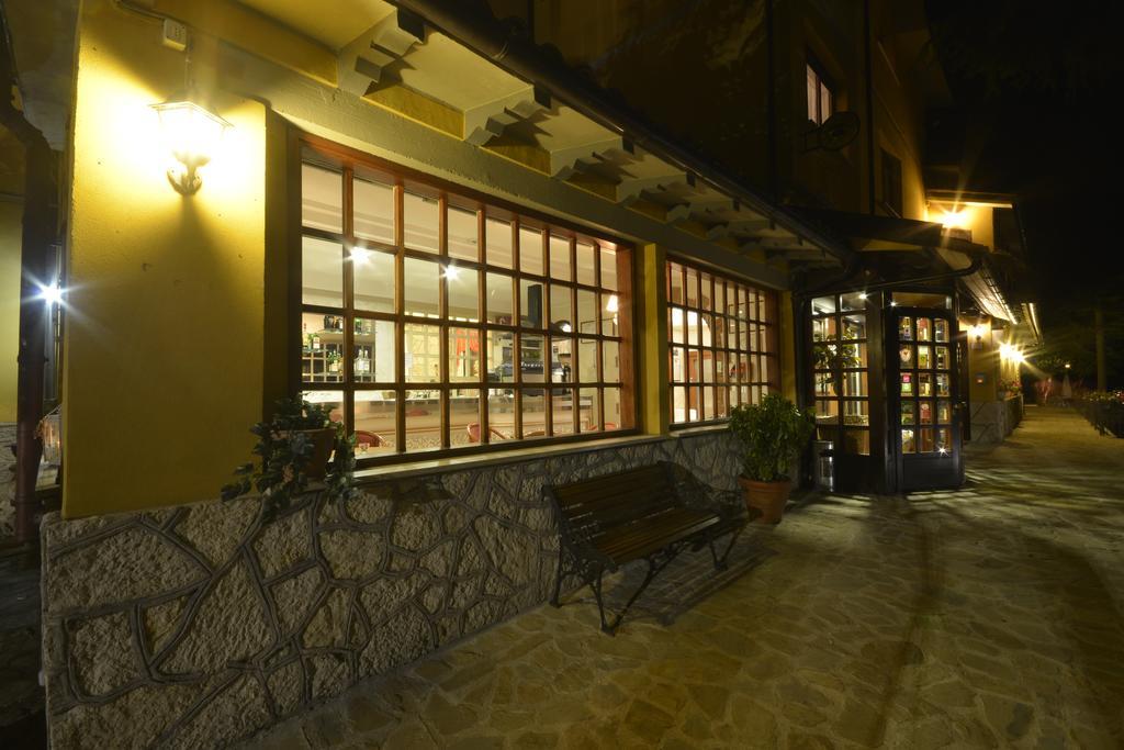 Hotel Pineta Ristorante Country House In Fabriano Campodonico (Ancona) Exterior foto