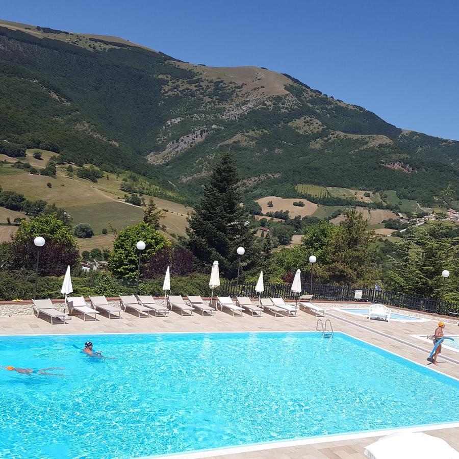 Hotel Pineta Ristorante Country House In Fabriano Campodonico (Ancona) Exterior foto