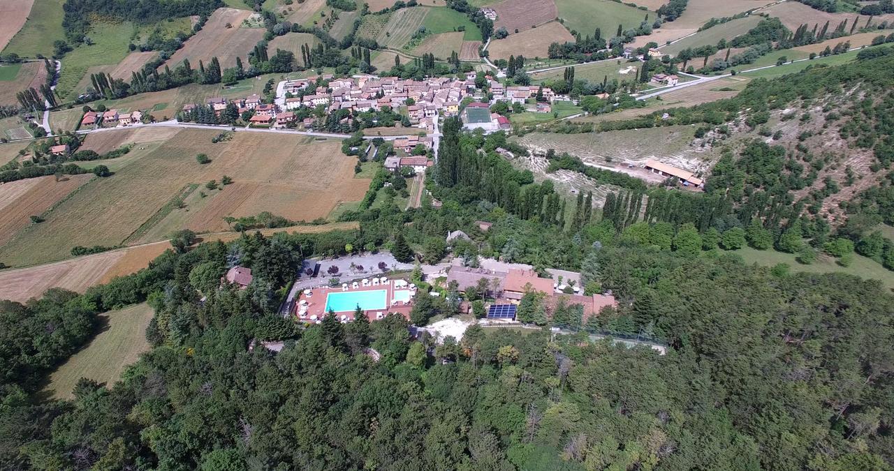 Hotel Pineta Ristorante Country House In Fabriano Campodonico (Ancona) Exterior foto